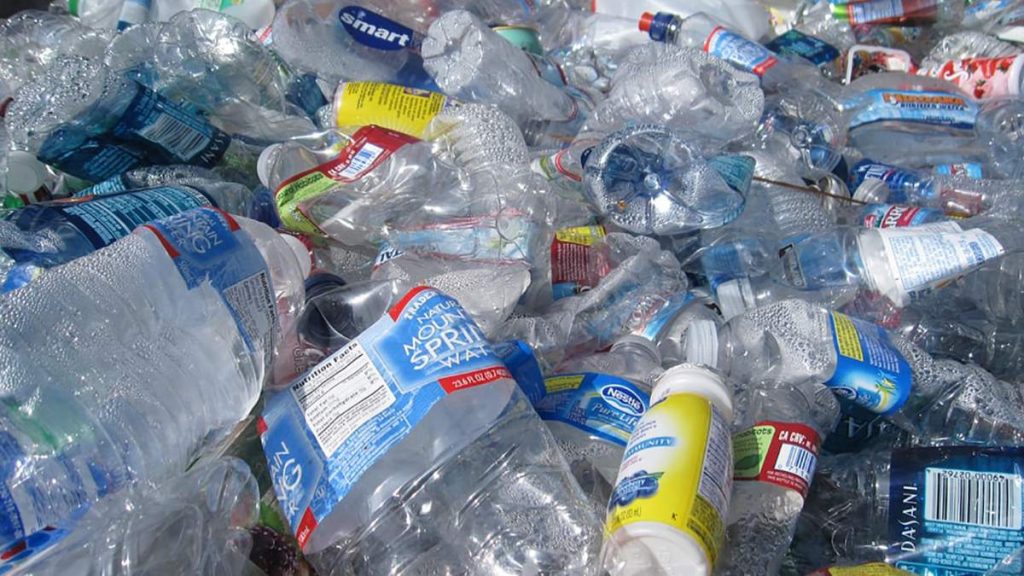 В США научились превращать пластик в реактивное топливо и не только 3