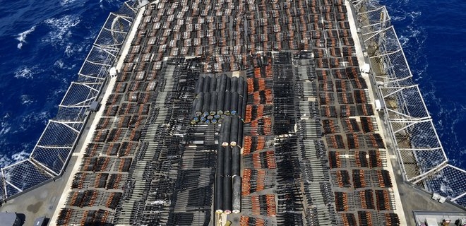 США перехватили в Аравийском море корабль с новейшим российским и китайским оружием (ВИДЕО)
