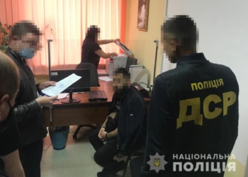 После санкций СНБО 10 “авторитетов” выдворили из страны (ФОТО)
