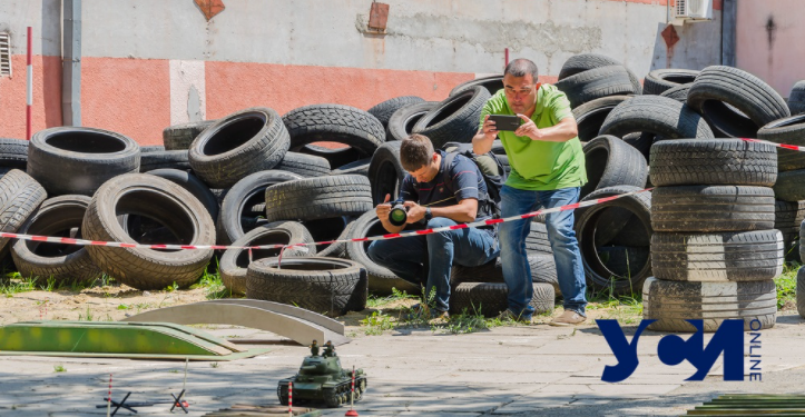 В Одессе прошли танковые бои радиоуправляемых копий боевой техники (ФОТО)