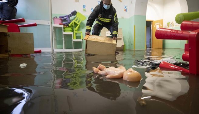 Вчерашняя непогода затопила Рим