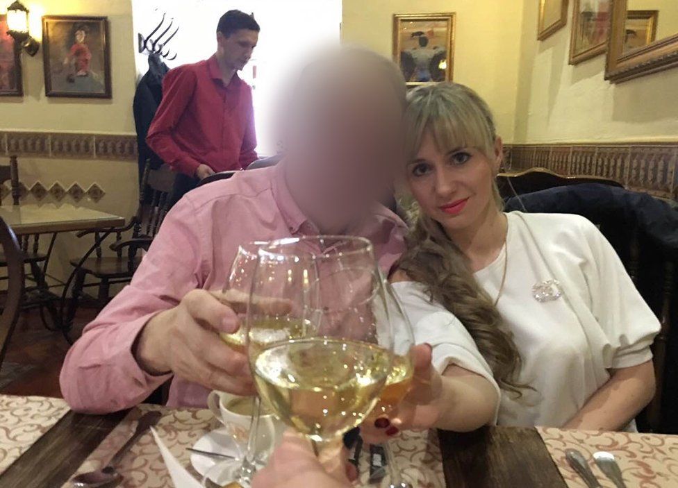 История влюбленного англичанина. Украинка устроила фальшивую свадьбу и выманила у него 250 тыс. евро (ФОТО) 6