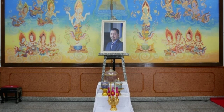 Таиланд передал Украине прах посла – похоронная церемония в буддистском храме длилась неделю (ФОТО)