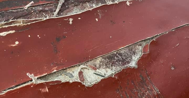 Осыпающаяся штукатурка, дыры в линолеуме, ржавая ванна, –  в сети появились фотографии из николаевской детской больницы