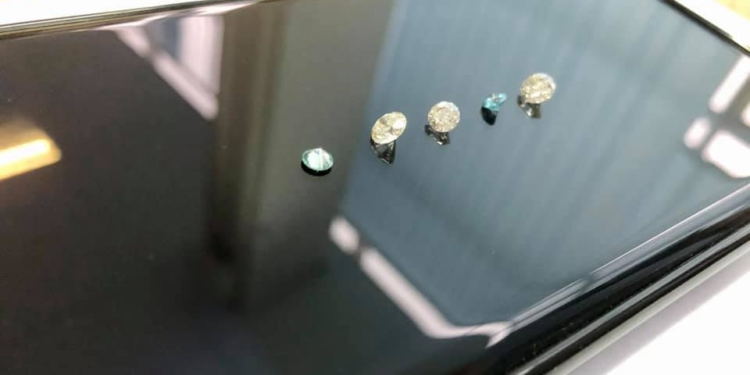 Еще одну посылку с бриллианами из Балтимора задержали киевские таможенники (ФОТО)