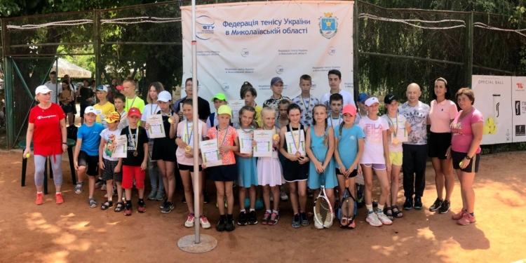 В Николаеве областной турнир по теннису назвал своих победителей (ФОТО)