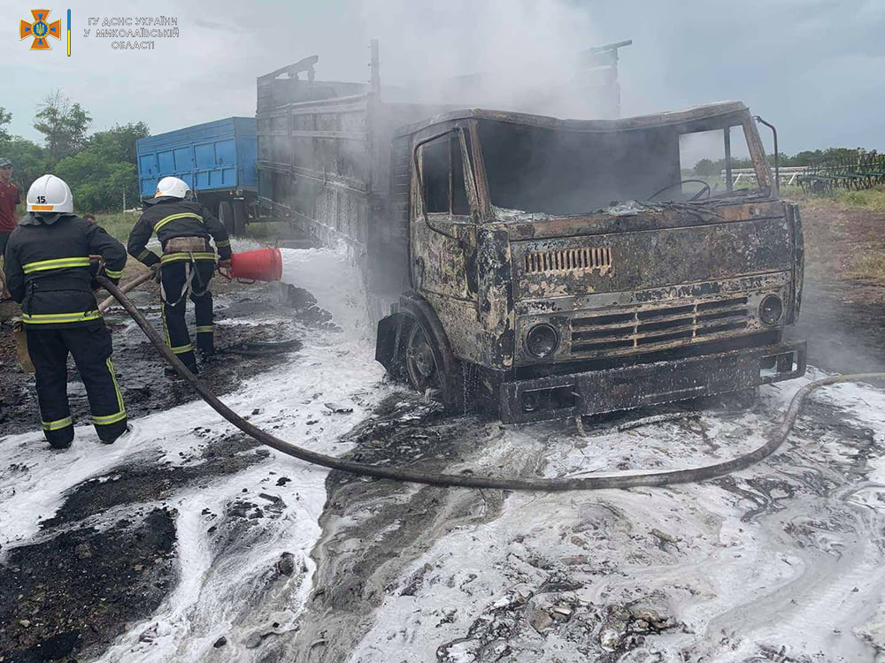В Вознесенске из-за сварочных работ загорелся КАМАЗ, его владелец с ожогами в больнице (ФОТО) 5