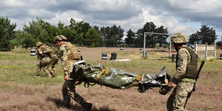 Очаковский «морской котик» – победитель конкурса на звание лучшего боевого медика (ФОТО)