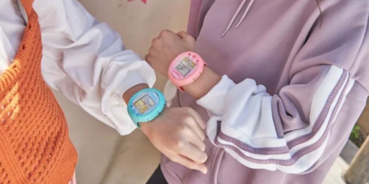 Привет из 90-х. Тамагочи возвращаются, но в новом формате (ВИДЕО)