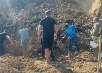 На пляж в Одеской области сошел оползень. Под завалом ищут людей (ФОТО, ВИДЕО)