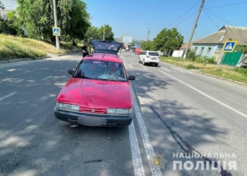 В Николаеве на Троицкой Mazda сбила женщину на переходе (ФОТО)