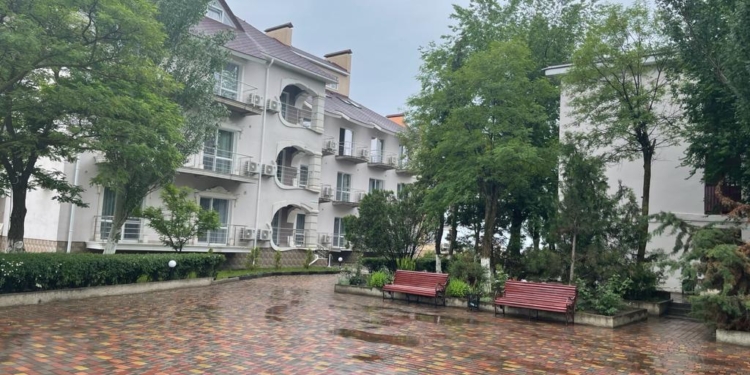 Под видом реконструкции базы отдыха в Коблево мошенники завладели $1,5 млн. (ФОТО)