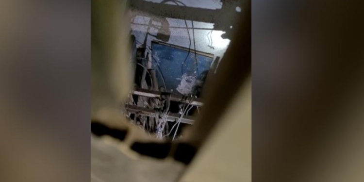 Два украинца госпитализированы в Польше – с 15-го этажа упала кабина лифта, которую они красили