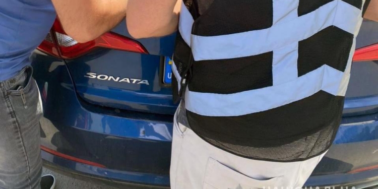 Нацполиция задержала руководителя николаевского предприятия – за взятку руководителю НААН (ФОТО)