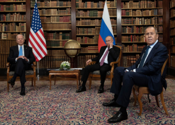 У Путина рассчитывают на давление США на Украину в вопросах Минска, у Зеленского во всем винят Порошенко