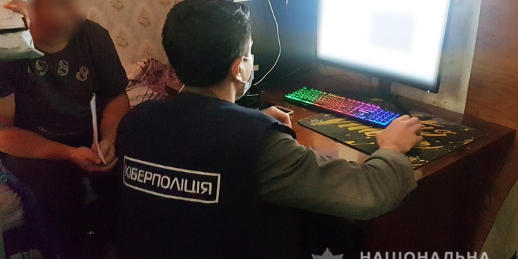 В Николаеве 2 мужчин будут отвечать за распространение детского порно (ФОТО, ВИДЕО)