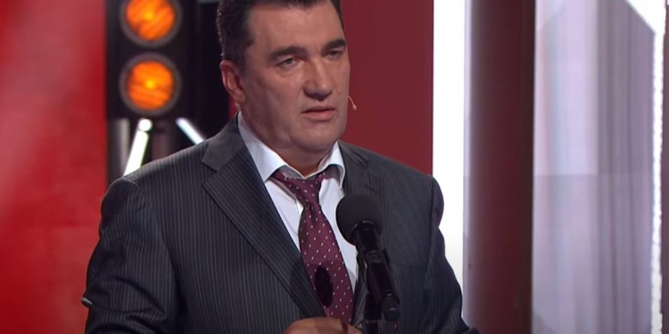 Глава СНБО Данилов прокомментировал заявление “вроде бы патриотичного мэра” Сенкевича об открытии российского магазина в Николаеве (ВИДЕО)