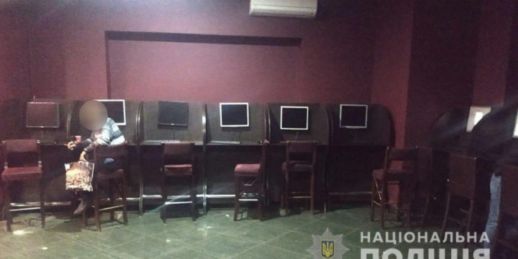 Еще 4 подпольных игорных заведения нашли в Николаеве – полиция отреагировала на звонки горожан (ФОТО)