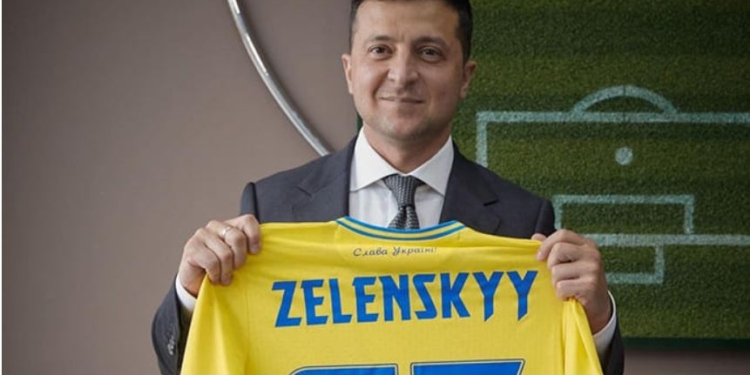 “Нас на поле будет 40 миллионов”. Зеленский запустил флешмоб перед игрой со Швецией на Евро-2020  (ВИДЕО)