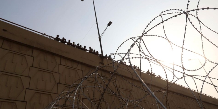 В Индии заключенные сбежали из тюрьмы с помощью… перца