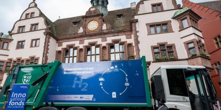В немецком городе появились мусоровозы на водородном топливе