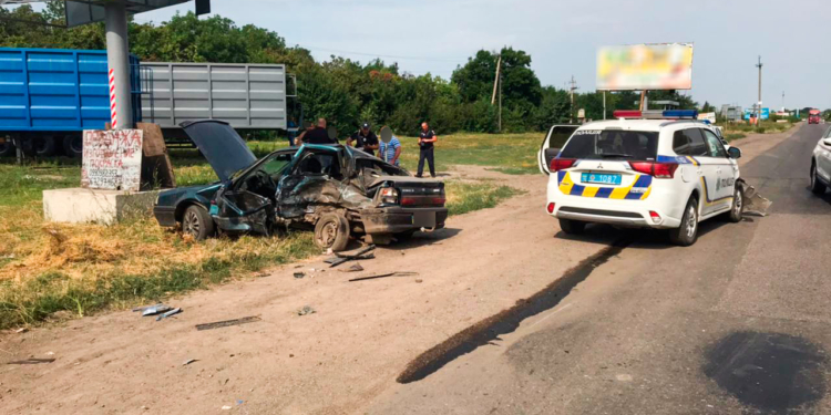 На Николаевщине в ДТП с полицейским авто пострадал водитель «гражданской» легковушки – назначено служебное расследование (ФОТО)