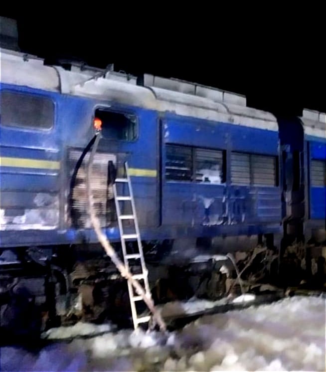 У Николаева горел тепловоз поезда Интерсити «Киев-Херсон» 1
