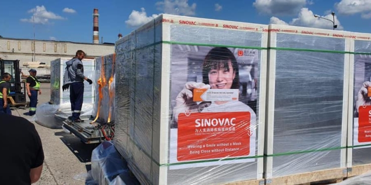 За вчера и сегодня в Украину прибыли свыше 2 млн.доз вакцины CoronaVac – Ляшко