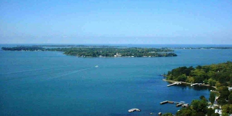 В Канаде продают невидимый участок земли