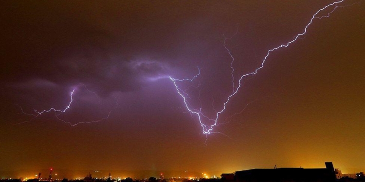 В Индии молния убила сразу 16 человек – они делали селфи