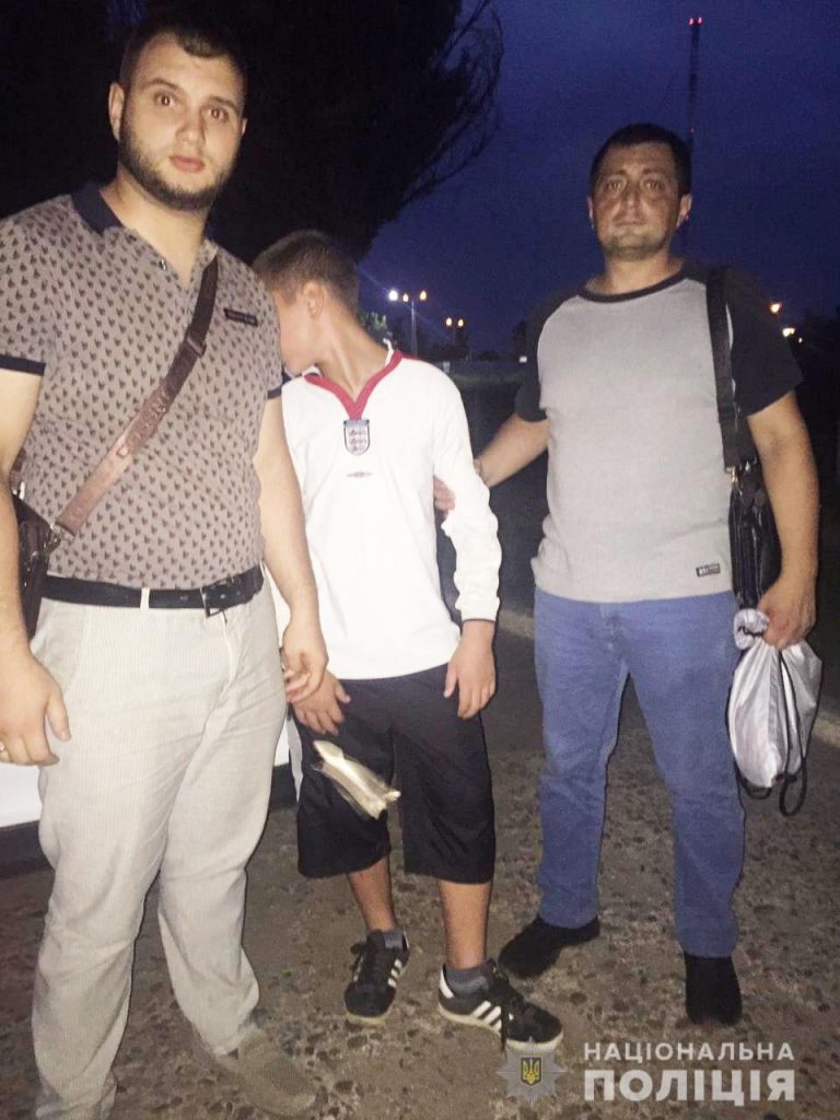 В Николаеве разыскали 14-летнего подростка, сбежавшего из больницы: ему было скучно (ФОТО) 1