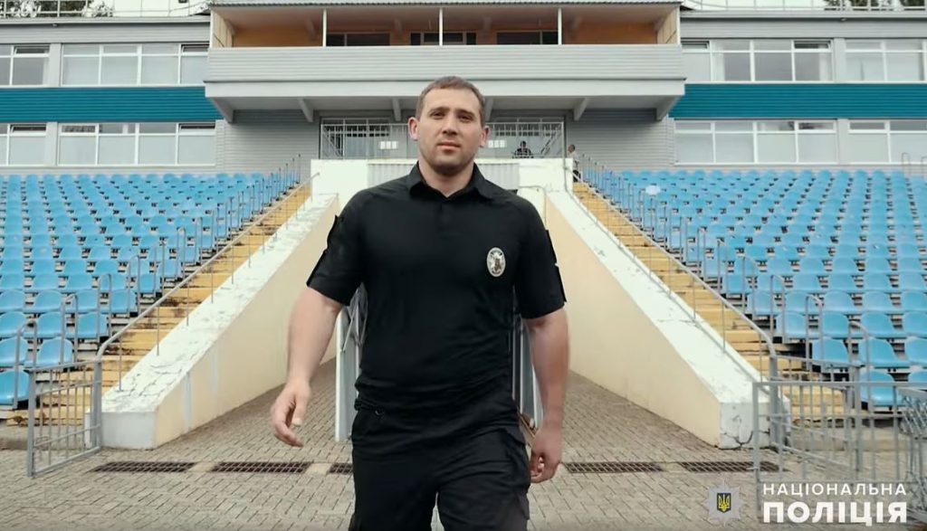 Мяч православный. Полиция Николаевщины посвятила игрокам сборной Украины песню (ВИДЕО) 1