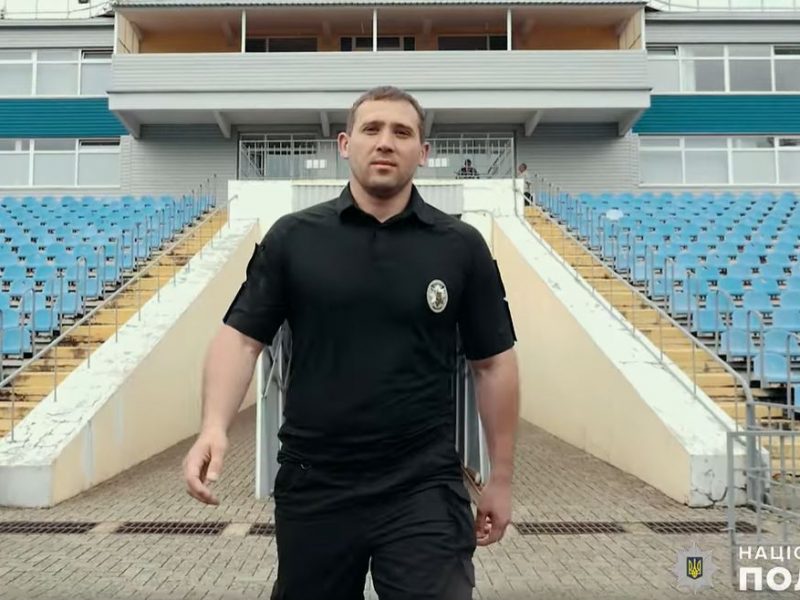 Мяч православный. Полиция Николаевщины посвятила игрокам сборной Украины песню (ВИДЕО)