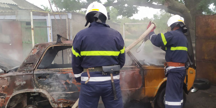 На Николаевщине за сутки потушили 4 пожара автомобилей (ФОТО)