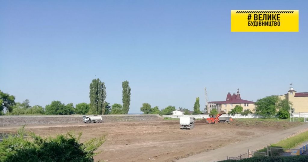 «Велике будівництво»: В Очакові триває реконструкція сучасного стадіону 1