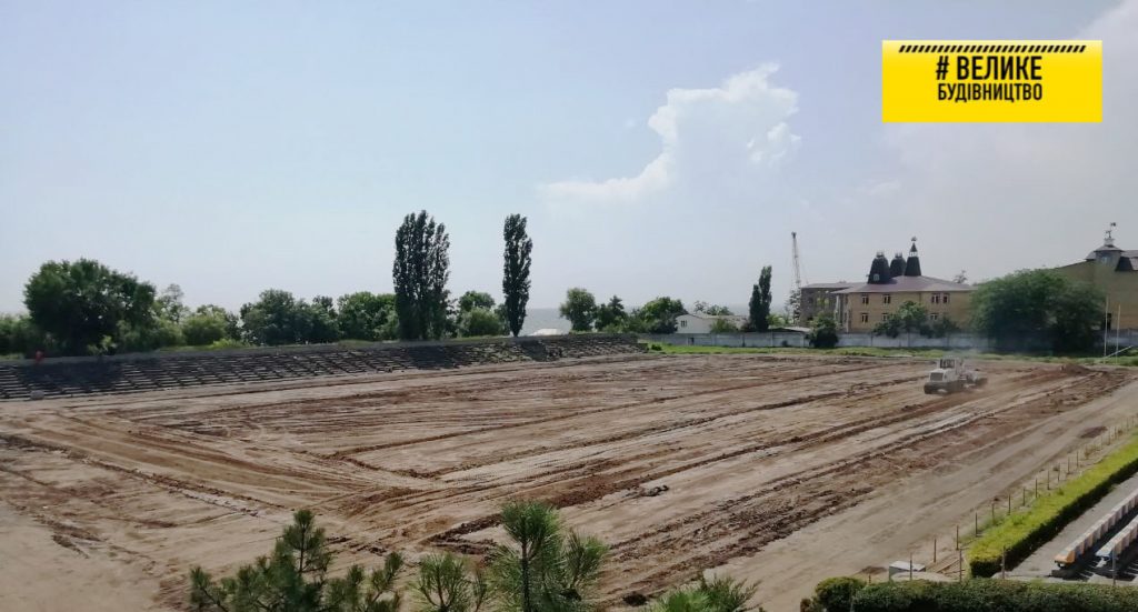 «Велике будівництво»: В Очакові триває реконструкція сучасного стадіону 5