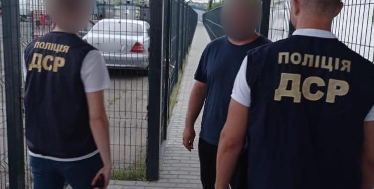 Полиция вытурила в Молдову “авторитета”, который “курировал” вымогательства на Николаевщине (ФОТО)