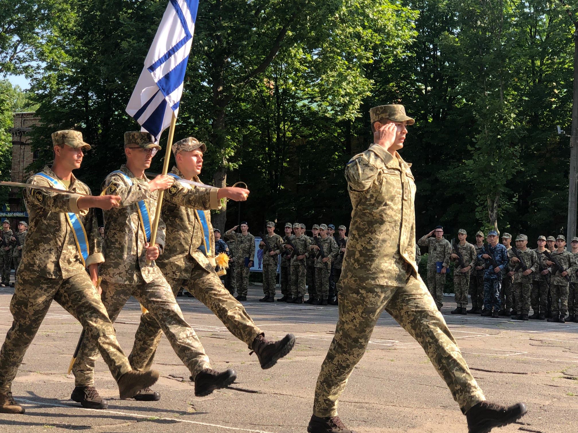 В Николаеве на верность украинскому народу присягнули матросы-«срочники» (ФОТО)