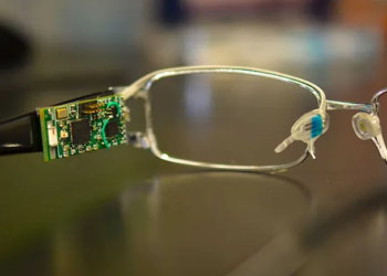 Разработаны очки для диабетиков, измеряющие уровень сахара