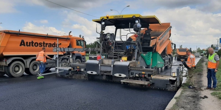 Ремонт дороги на въезде в Николаев: ул.Веселиновская перекрыта – там укладывают финишный слой покрытия (ФОТО)