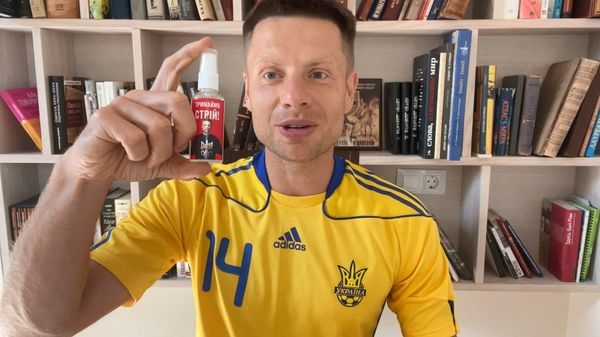 Нардеп обвинил “Укрпошту” в краже из посылок – воруют антисептик “от кремлевской заразы” (ФОТО)