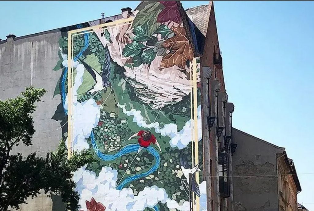 В Будапеште на стенах домов появились эко-граффити - они поглощают смог и помогают дышать (ВИДЕО) 3