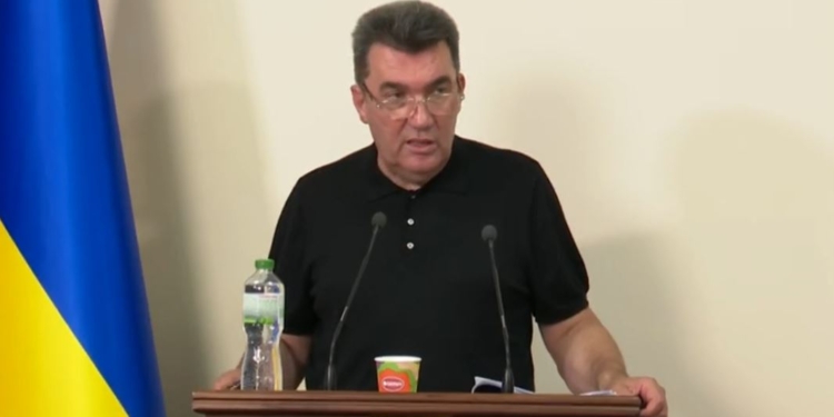 Тарифы, расширение санкционного списка и Укрзализныця. Что рассматривали на СНБО (ВИДЕО)