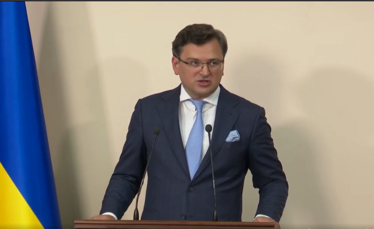 Впервые за 30 лет Украина получила стратегию внешнеполитической деятельности, – Кулеба на СНБО (ВИДЕО)
