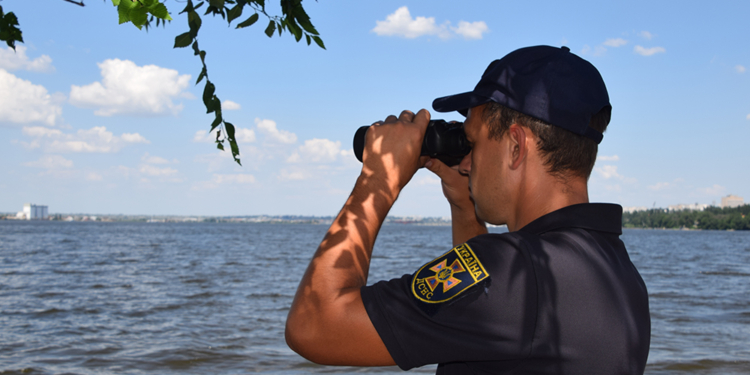 На Намыве утонул молодой мужчина – спасатели достали его тело (ФОТО, ВИДЕО)