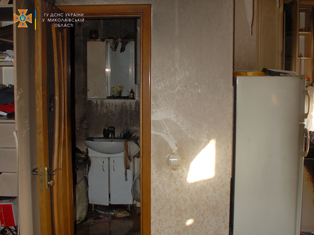 В Николаеве тушили квартиру - ее подожгли умышленно (ФОТО) 5