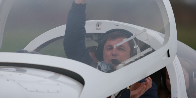 Падение самолета на дом в Прикарпатье: погибли туристы из США и знаменитый пилот, у которого хотели отжать аэродром (ФОТО, ВИДЕО)