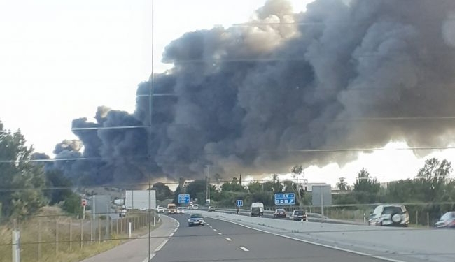 На юге Испании второй день горят склады с хамоном (ВИДЕО)