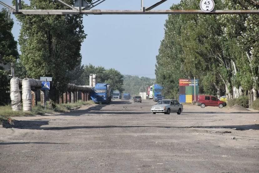 В Николаеве спешно подлатали улицу Новозаводскую, чтобы вывести туда часть грузовиков 1
