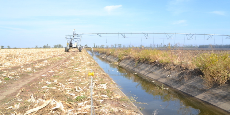 Над половиной орошаемых земель Николаевщины нависла катастрофа: криворожские комбинаты отказываются  финансировать промывку Ингульца